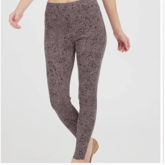 SPANX Jean-ish® Ankle Leggings, tan cheetah print size Medium - Picture 1 of 10